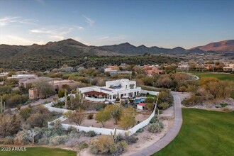 5578 Fairway Trail in Cave Creek, AZ - Foto de edificio - Building Photo