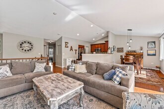 3153 Saganashkee Ln in Naperville, IL - Building Photo - Building Photo