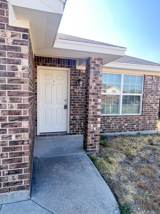 6302 Temora Loop in Killeen, TX - Building Photo