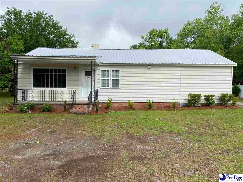 2503 S Vance Dr in Florence, SC - Building Photo