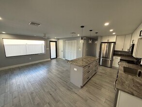 144 San Salvador St in Naples, FL - Building Photo - Building Photo