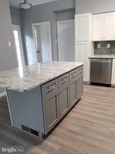 36 Winterberry Ct in Glassboro, NJ - Building Photo - Building Photo