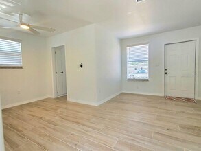 461 W Marion Ave in Punta Gorda, FL - Building Photo - Building Photo