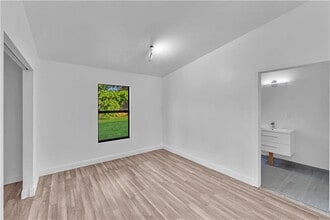 2020 NW 9th St in Pompano Beach, FL - Building Photo - Building Photo