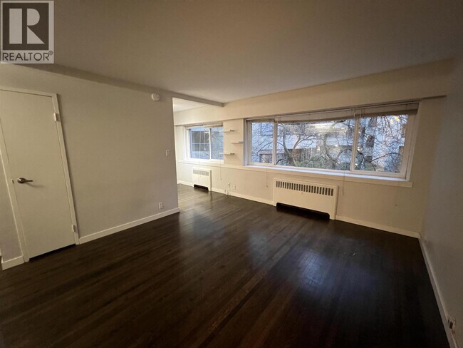 1057 Barclay St in Vancouver, BC - Building Photo - Building Photo