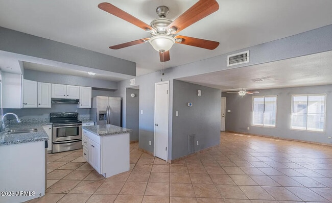 6405 S El Camino Dr in Tempe, AZ - Building Photo - Building Photo