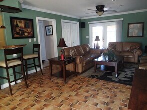 4617 Riley Rd, Unit 1 in Milton, FL - Foto de edificio - Building Photo