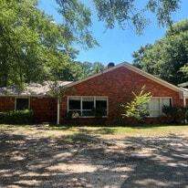 918 Robert St in Ruston, LA - Building Photo