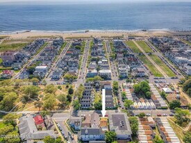 13 Pilgrim Pathway in Ocean Grove, NJ - Building Photo