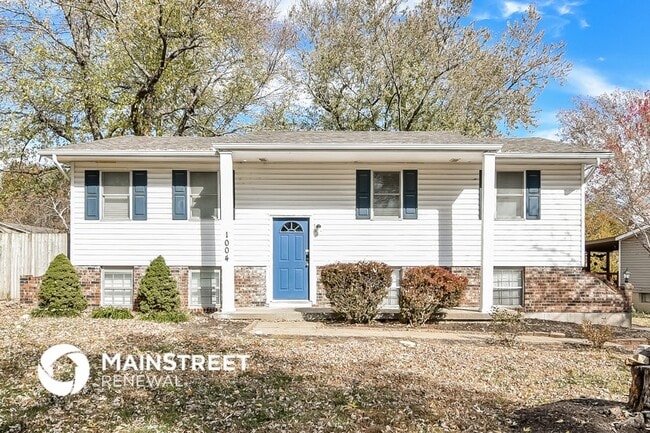 property at 1004 NE Westwind Ct