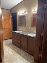 137 Powell Rd in Hohenwald, TN - Building Photo - Building Photo