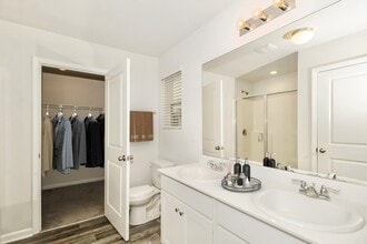 2925 Ember Brook Ct in Castle Hayne, NC - Building Photo - Building Photo