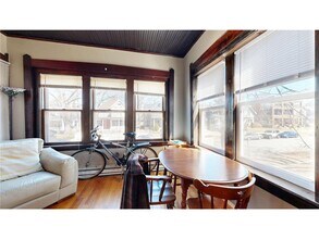 604 Holly Ave in St. Paul, MN - Building Photo - Building Photo
