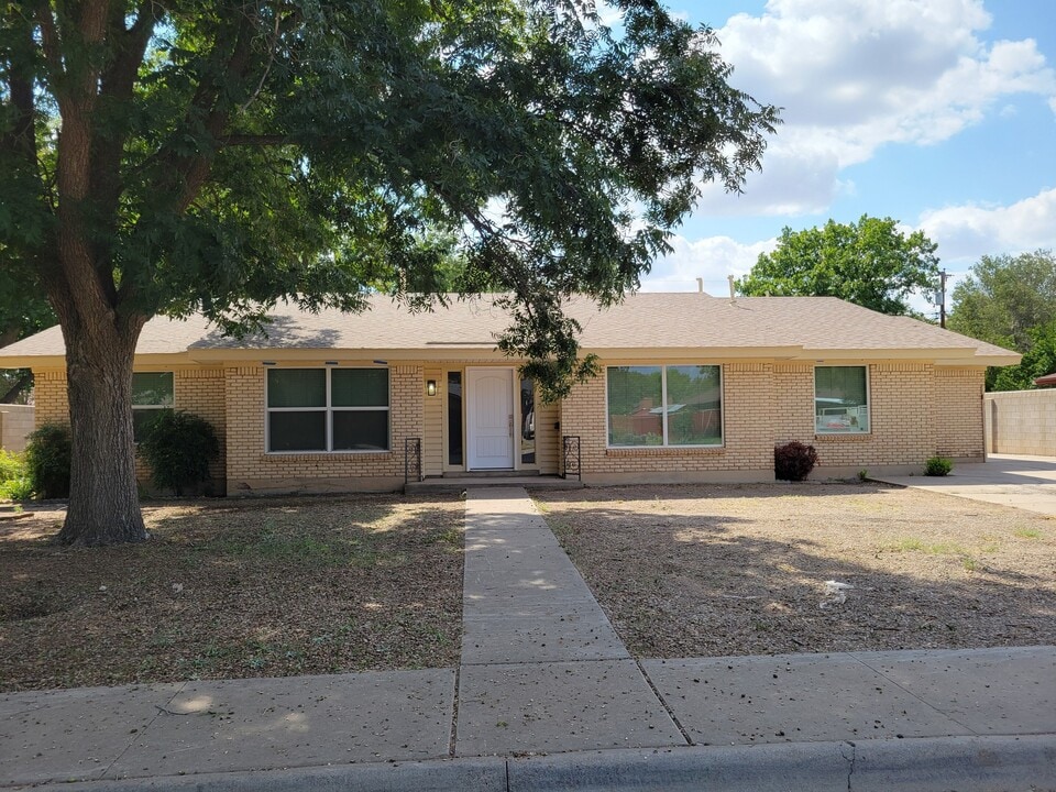 3208 Futura Dr in Roswell, NM - Building Photo