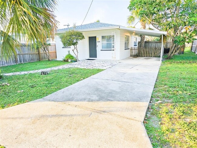 property at 5608 18th Ave S