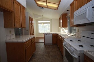 8332 Calleystone Way in Antelope, CA - Building Photo - Building Photo