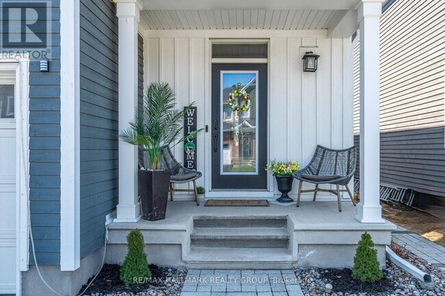 1015 Keeper Hts in Ottawa, ON - Building Photo - Building Photo