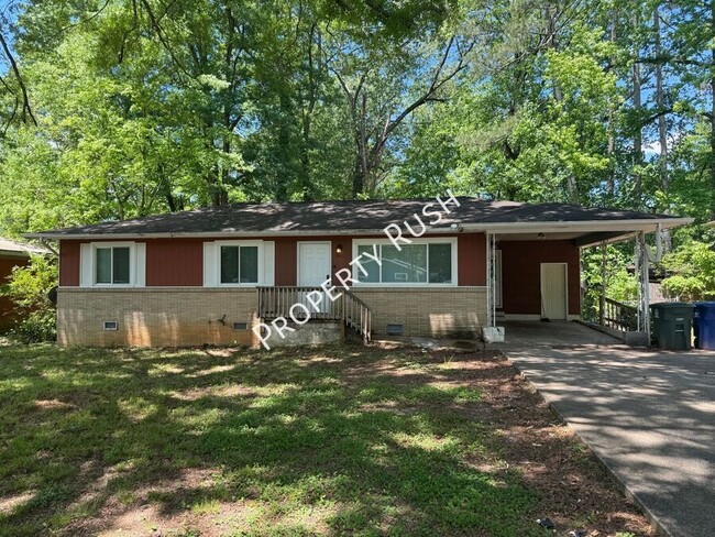 property at 801 N Parkdale Ave