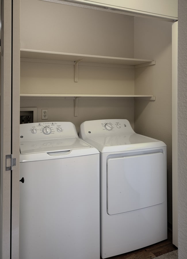 Stone Ridge in Clackamas, OR - Building Photo - Building Photo