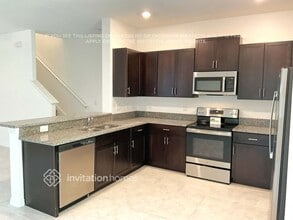 5155 Forum Blvd in Holiday, FL - Building Photo - Building Photo