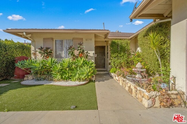 6119 Goodland Ave in Los Angeles, CA - Building Photo - Building Photo