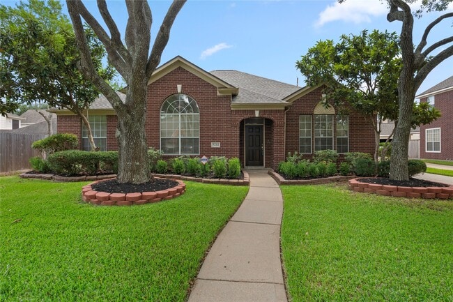 property at 5214 Plantation Colony Dr