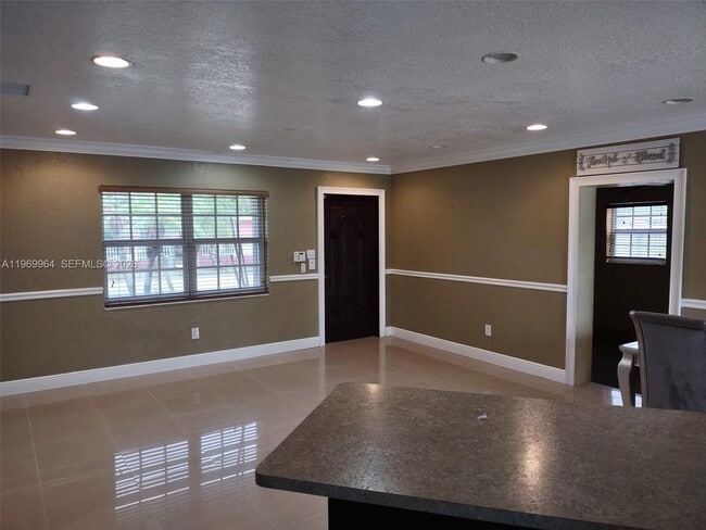 1241 NW 174th St in Miami, FL - Building Photo - Building Photo