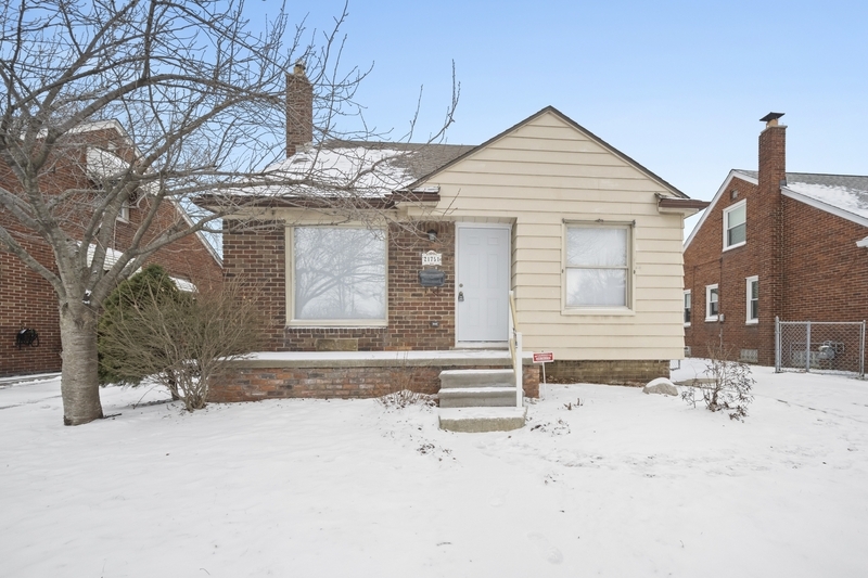 21751 Bournemouth St in Harper Woods, MI - Building Photo