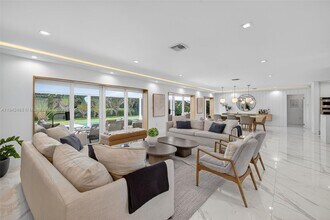 1001 Diplomat Pkwy in Hallandale Beach, FL - Building Photo - Building Photo