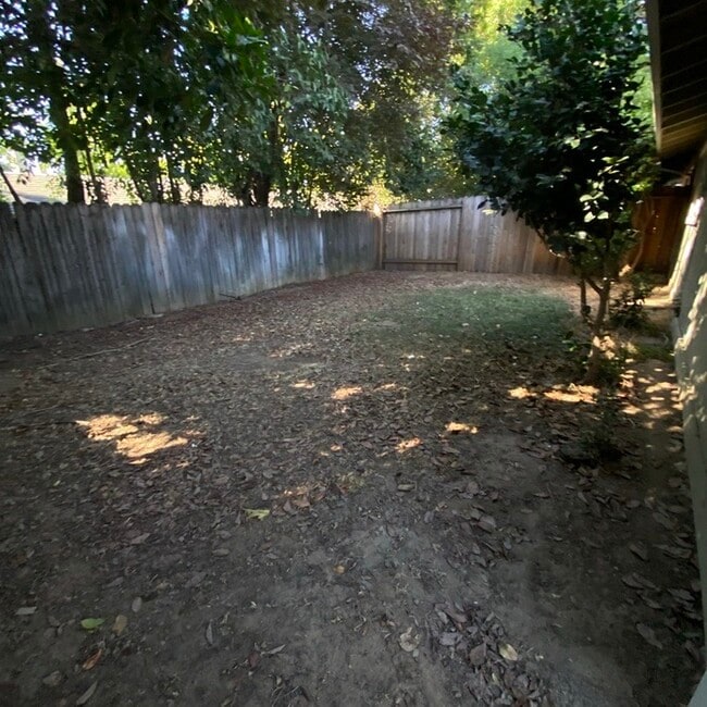7422 Gallant Cir in Citrus Heights, CA - Building Photo - Building Photo