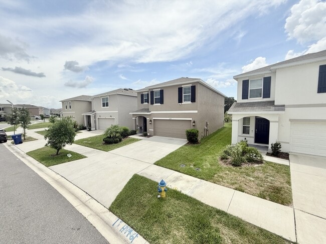 10759 Penny Gale Loop in San Antonio, FL - Building Photo - Building Photo