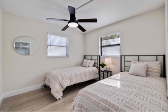 490 82nd Ave in St Pete Beach, FL - Building Photo - Building Photo