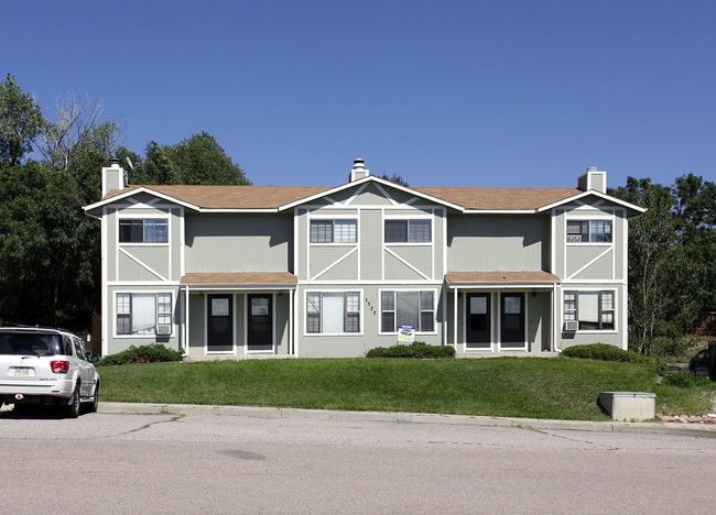 5525 Tomah Dr in Colorado Springs, CO - Foto de edificio - Building Photo