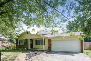 5127 Victoria Rd in Indianapolis, IN - Building Photo
