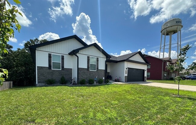 153 Mesa Dr in Waynesville, MO - Building Photo - Building Photo