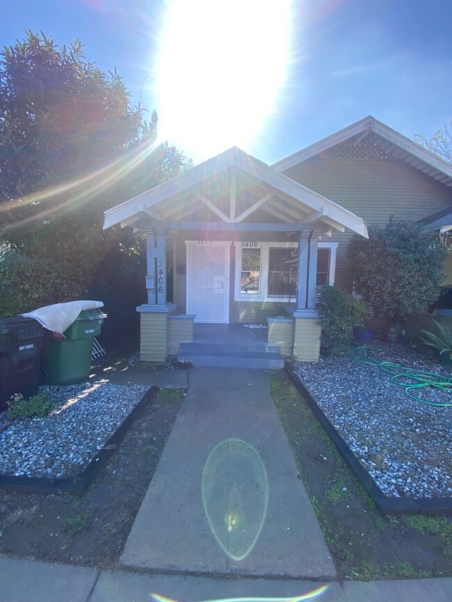 3408 W 27th St, Unit 3408 in Los Angeles, CA - Building Photo - Building Photo