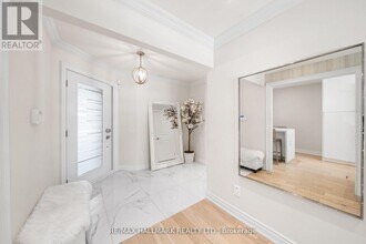 51 Hallmark Ct in Vaughan, ON - Building Photo - Building Photo