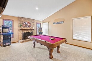 121 S Windham Ln, Unit SI ID1285039P in Bloomingdale, IL - Building Photo