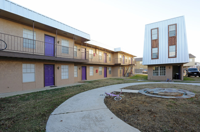 The Polo Club in Denton, TX - Building Photo - Building Photo