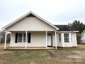 3214 Atlas Dr in Charlotte, NC - Building Photo