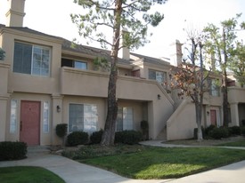 12012 Aspen Cir in Grand Terrace, CA - Building Photo