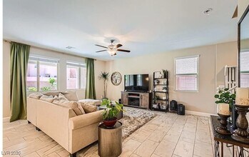 7424 Rainford St in Las Vegas, NV - Building Photo - Building Photo
