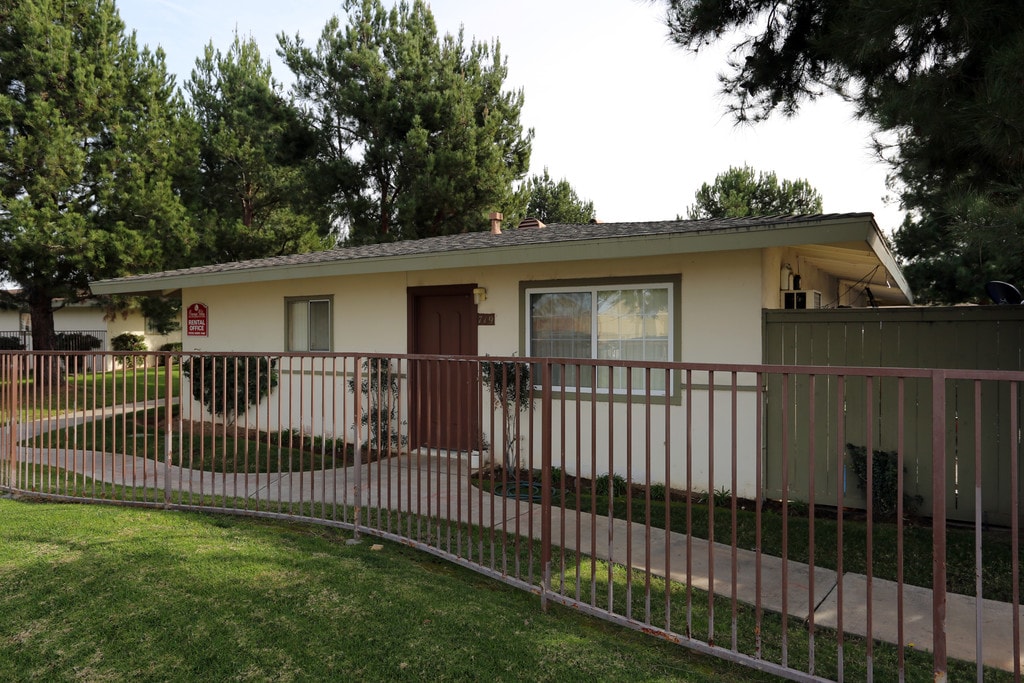 Orange Villas Apartments Orange, CA Apartments For Rent