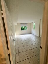 2630 SW 28th St, Unit 16 in Miami, FL - Building Photo - Building Photo