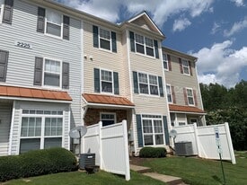 2225 Raven Rd in Raleigh, NC - Building Photo