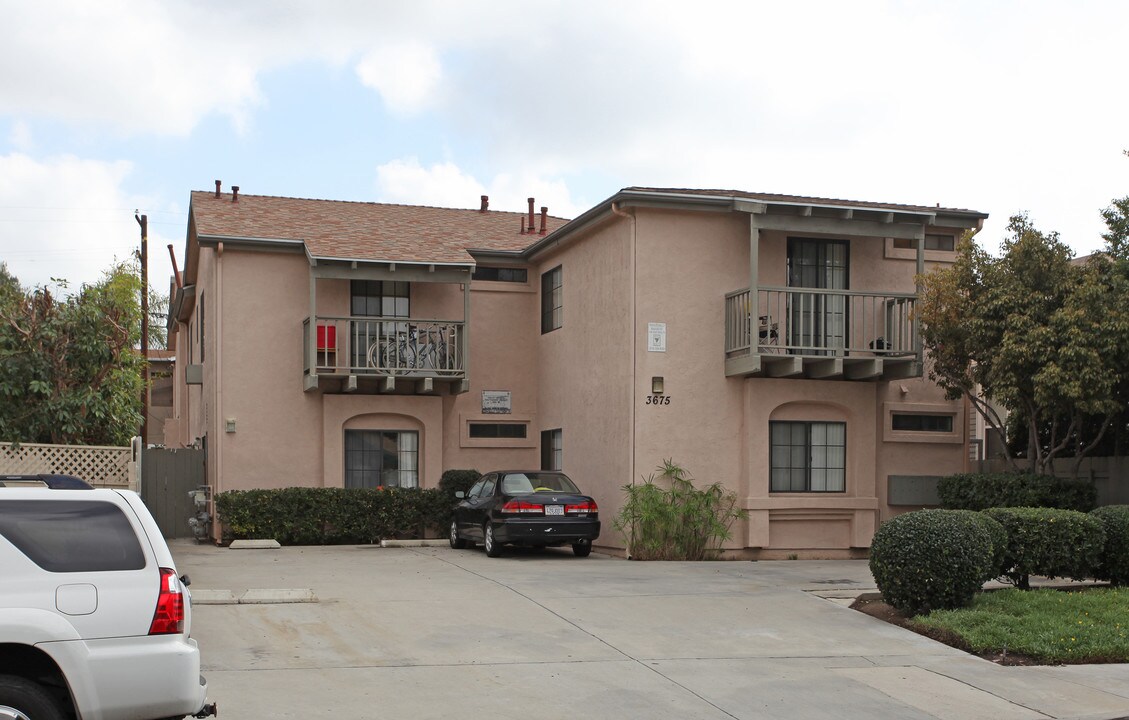 Arizona Street in San Diego, CA - Building Photo