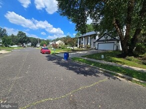 1 Radcliff Ct in Gloucester Township, NJ - Building Photo - Building Photo
