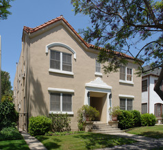 121 N La Peer Dr in Beverly Hills, CA - Building Photo - Building Photo