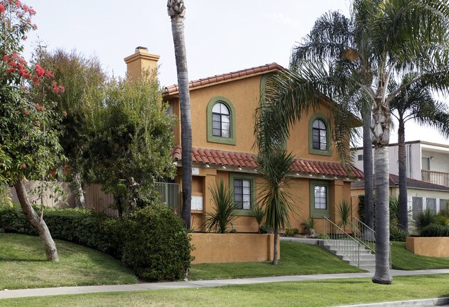 1852 Diamond St in San Diego, CA - Foto de edificio - Building Photo