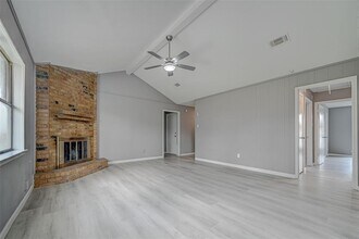 4917 Fairvent St in Pasadena, TX - Building Photo - Building Photo